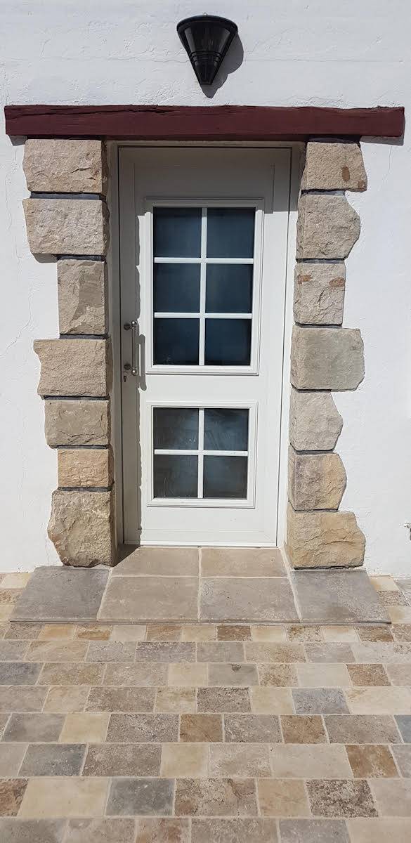 Les parements et pavés en pierres naturelles: un choix durable et élégant