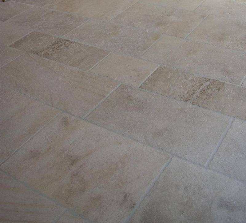 Dallage pierre pour sol intérieur et sol extérieur, de Paris à Cannes et de Bordeaux à Lyon