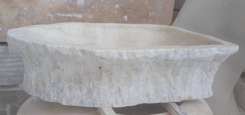 Auge en pierre Travertin. Pierre Naturelle au showroom de Paris : 36 rue de Bourgogne 75007 PARIS (uniquement sur RDV)