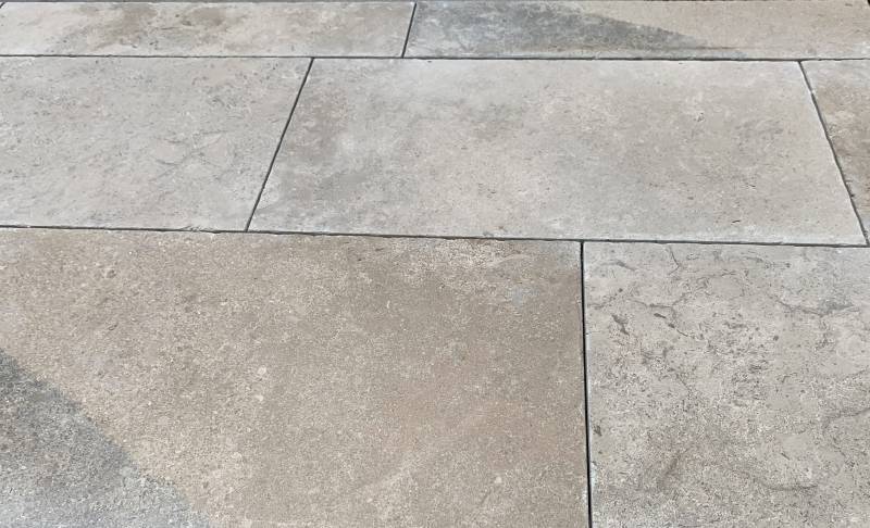 Pierre Naturelle pour sol intérieur et extérieur, terrasse, plage de piscine et margelle, Pierre Naturelle 36 rue de Bourgogne 75007 Paris