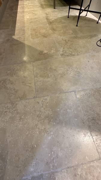 Travertin à Paris : La Pierre Naturelle pour Vos Projets de Dallage Extérieur