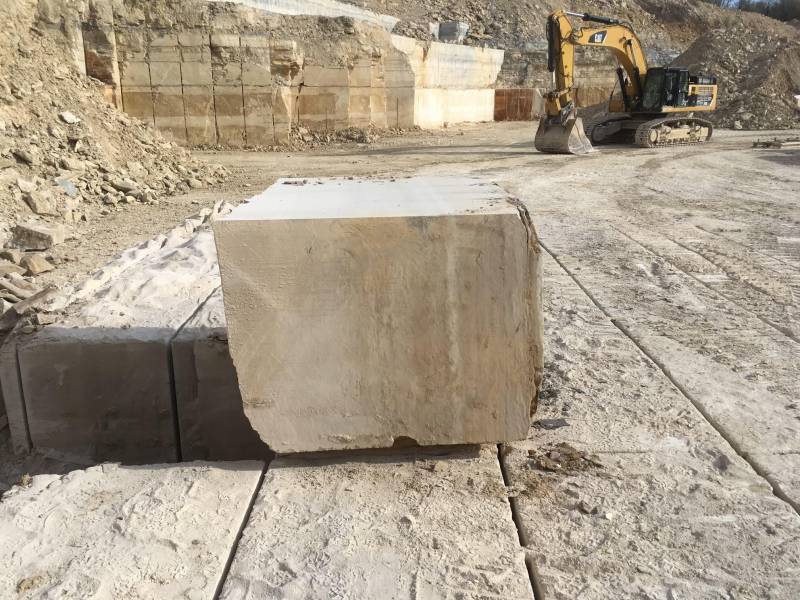 Carrière de pierre naturelle française Dordogne Périgord