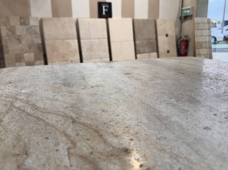 Showroom de FRANCEPIERRE COLOMBIERS 34 entre Béziers et Narbonne 