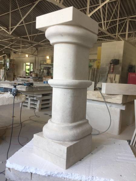 Tailleur de pierre Uzes LIMEYRAT sud de France