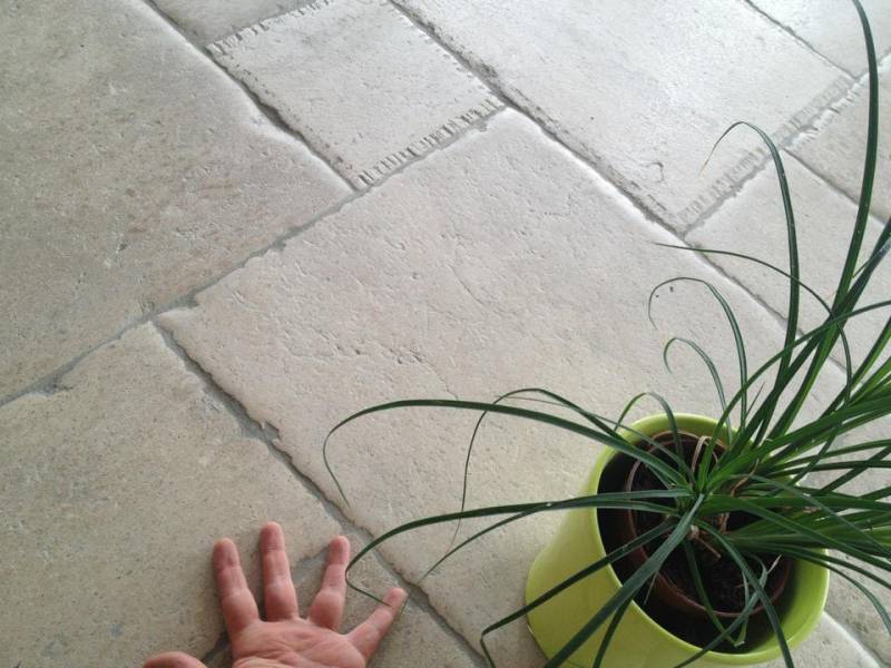 Chez FRANCEPIERRE, nous mettons à votre disposition un savoir-faire unique dans la production et la fabrication de dalles et dallages en pierre naturelle grands formats.