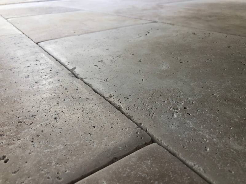 Pierre Travertin – Fabricant et spécialiste de la pierre naturelle avec FRANCEPIERRE