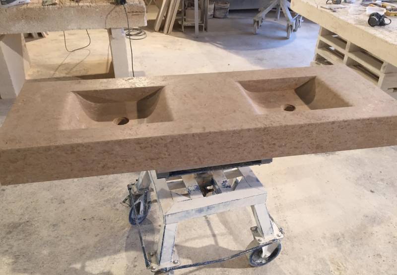 Tailleur de pierre à BAGNOLS SUR CEZE dans le GARD 30