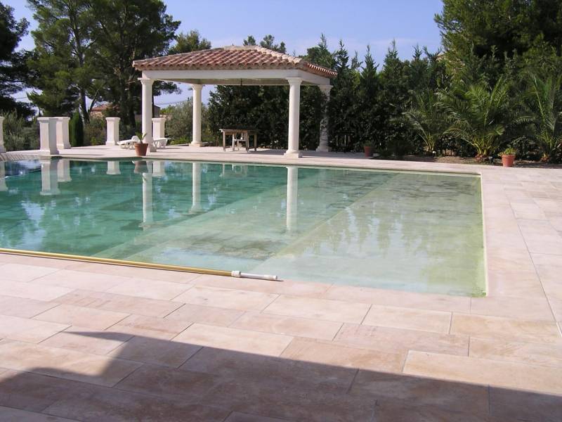 Pierres de France fabrication en Dordogne pour dallage intérieur et extérieur : Bois Doré et La Vigne.