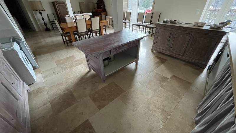 Carrelage pierre de Travertin, livraison Paris, ile de France