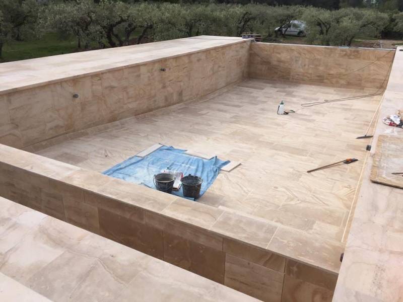 Piscine pierre naturelle proche Carpentras, Chateaurenard