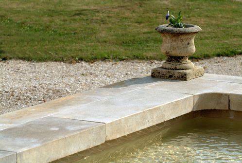 Taille de pierre à UZES, AVIGNON et NIMES