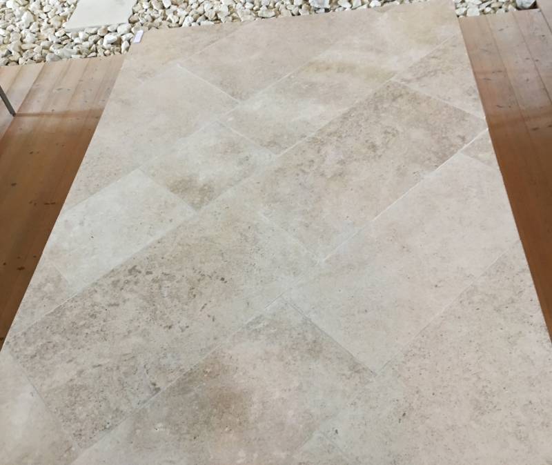 Dallage en pierre 1/2 dure, par tailleur de pierre proche Bordeaux