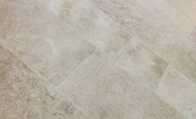 Dallage en pierre 1/2 dure, par tailleur de pierre proche Bordeaux