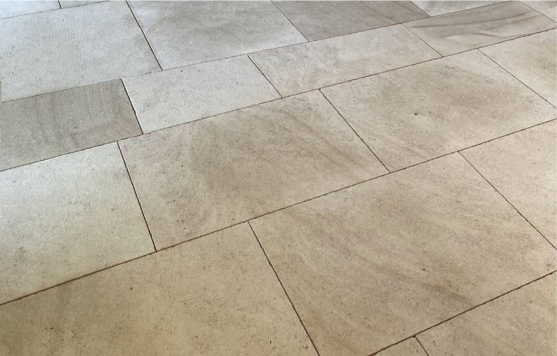 French Limestone for Flooring, Paving, Wall Cladding, and Antique Slabs