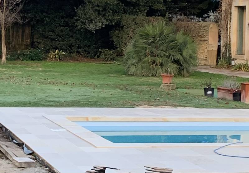 Quelles pierres naturelles choisir pour extérieur ? Pierre Naturelle 36 rue de Bourgogne 75007 Paris