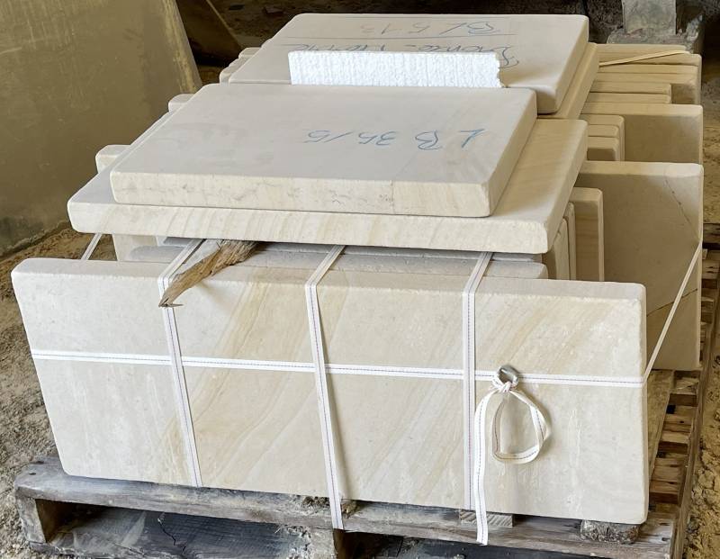 Les pierres naturelles pour terrasse, margelles de piscine et de bassin.