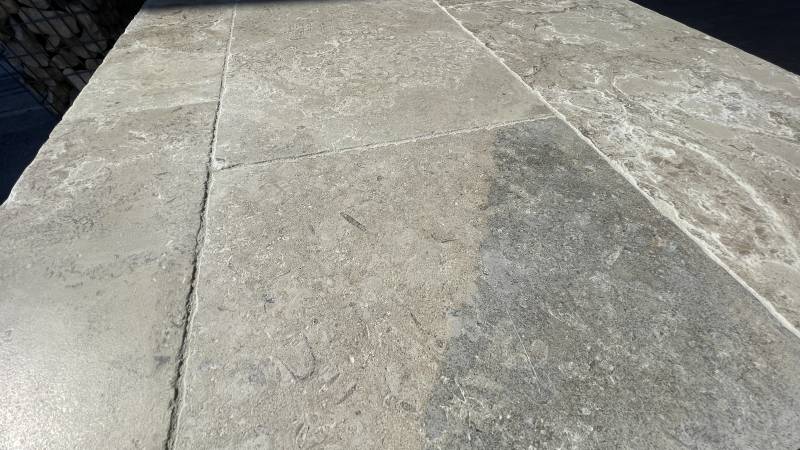 Dallage en pierres naturelles grise de Dordogne Périgord