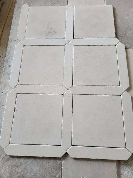 Pierres naturelles au showroom de Paris : 36 rue de Bourgogne 75007 Paris (uniquement sur RDV)