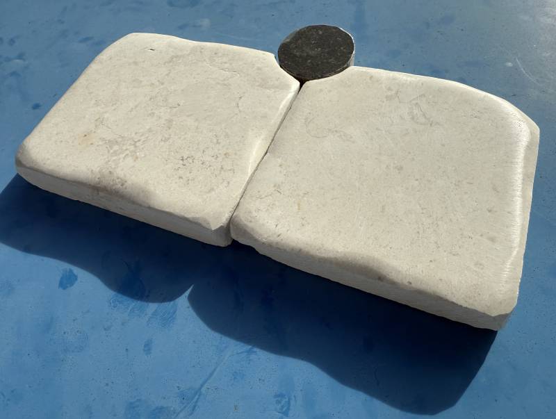 Pierres du Périgord : Sainte-Croix (Créma Luna), Montignac (Montagnac d'Auberoche) et Antica © – L’Excellence de la Pierre Naturelle