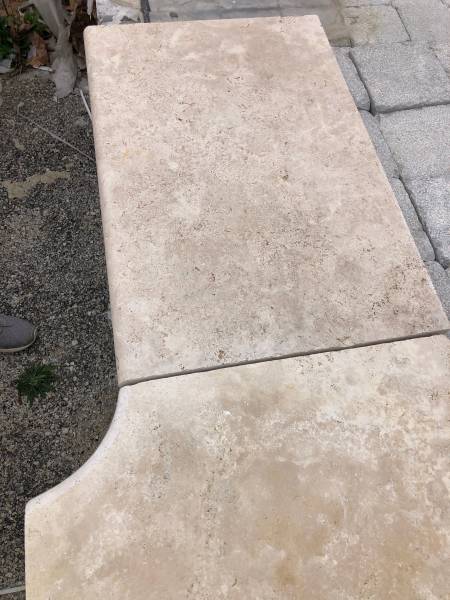 Carrelage pierre Travertin et pierre naturelle proche montpellier (34) dans l'Hérault en Occitanie