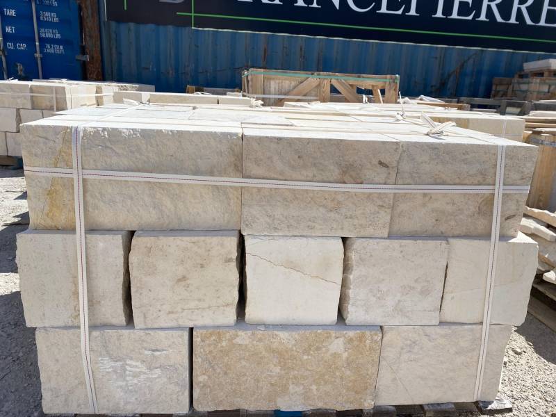 Les parements en pierres naturelles : une touche de luxe et de caractère