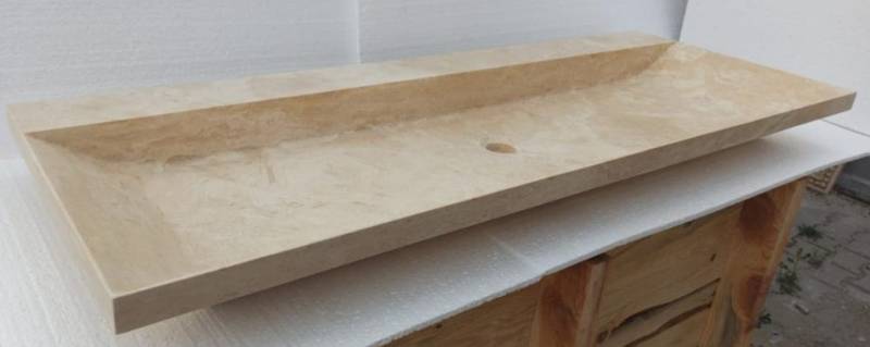 Grande Vasque en Travertin pierre naturelle à Combiers 34 entre Béziers et Narbonne