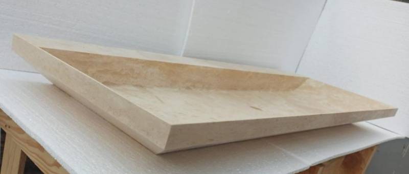 Evier plat Travertin. Pierre Naturelle au showroom de Paris : 36 rue de Bourgogne 75007 PARIS (uniquement sur RDV)
