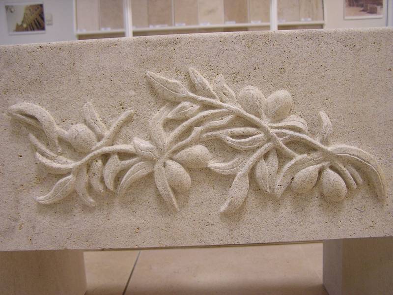 Marbrerie et taille de pierre décoration entre Montpellier et Avignon proche Nîmes dans le GARD