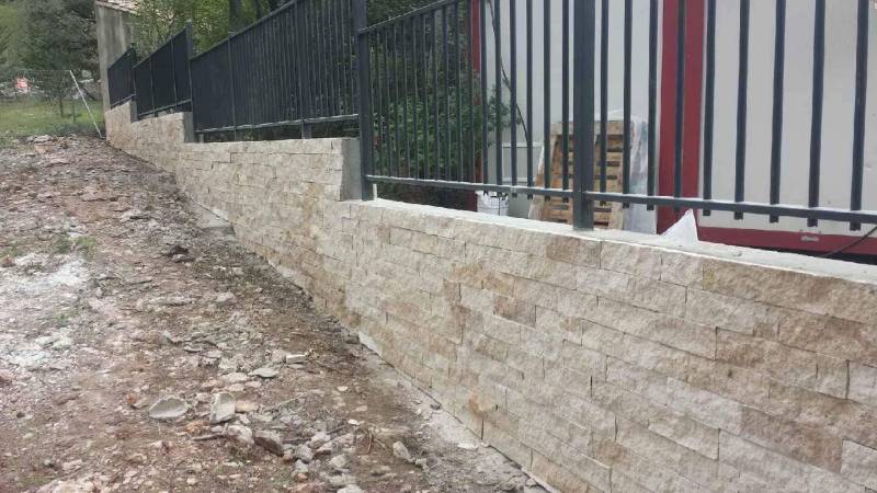 Parement mural, revêtement vertical en pierre naturelle, Béziers, Carcasonne