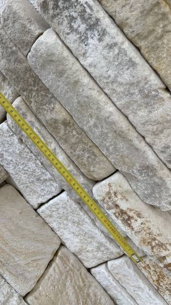 Les parements en pierre naturelle sont un excellent choix pour embellir votre intérieur