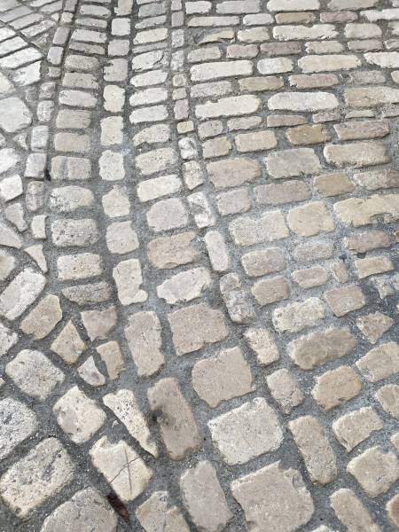 Pavé ancien d'Uzès pierre naturelle, pavé de rue haut de gamme