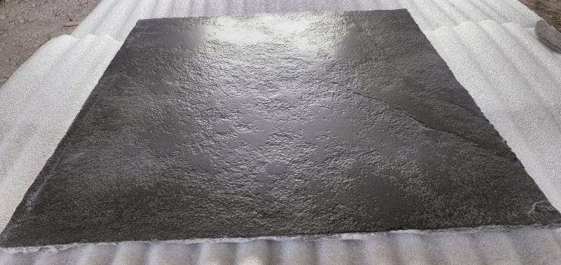 Pierre naturelle noire pour dallage intérieur