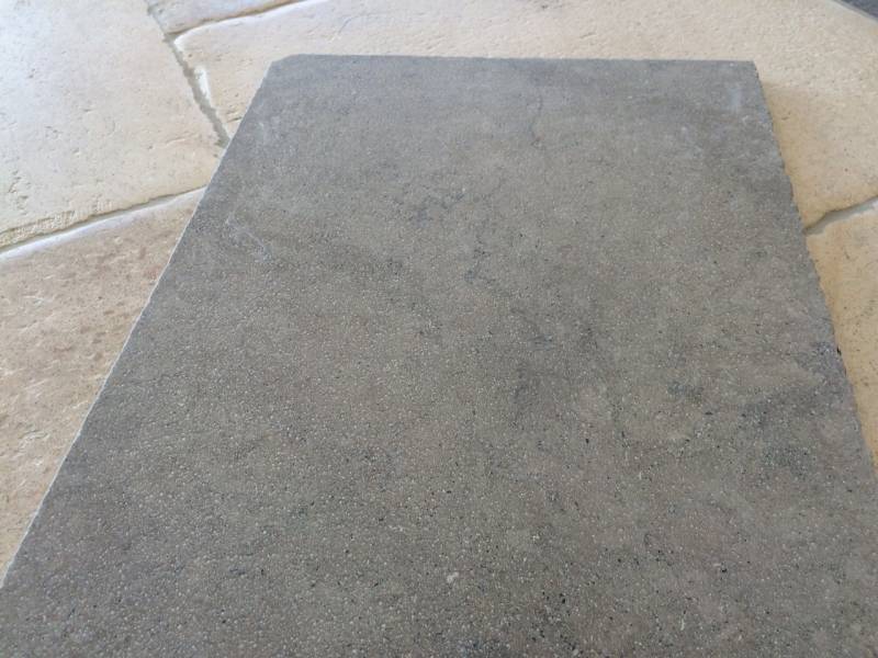 Gris des Cévennes, dallage pierre naturelle contemporain et chic, Montpellier 34