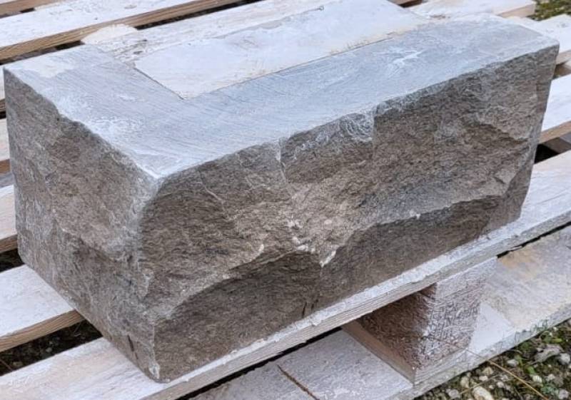 Parement Pierre Grise et Grège du Périgord Moellon Régulier Face Éclatée Naturelle - Livraison en Europe.