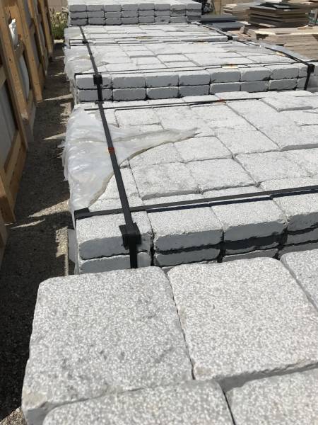 Pavé gris en pierre naturelle, Nîmes, Avignon