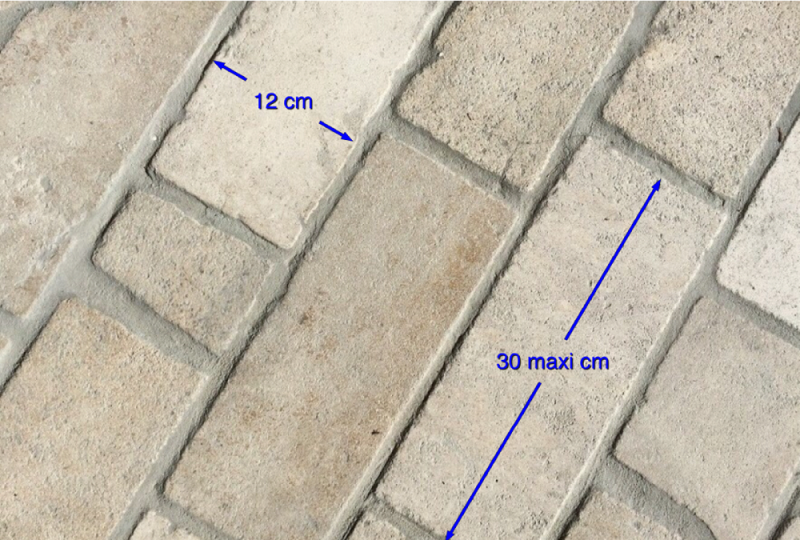 pavé extérieur en pierres naturelles carrossable et robuste, résistant et intemporel.
