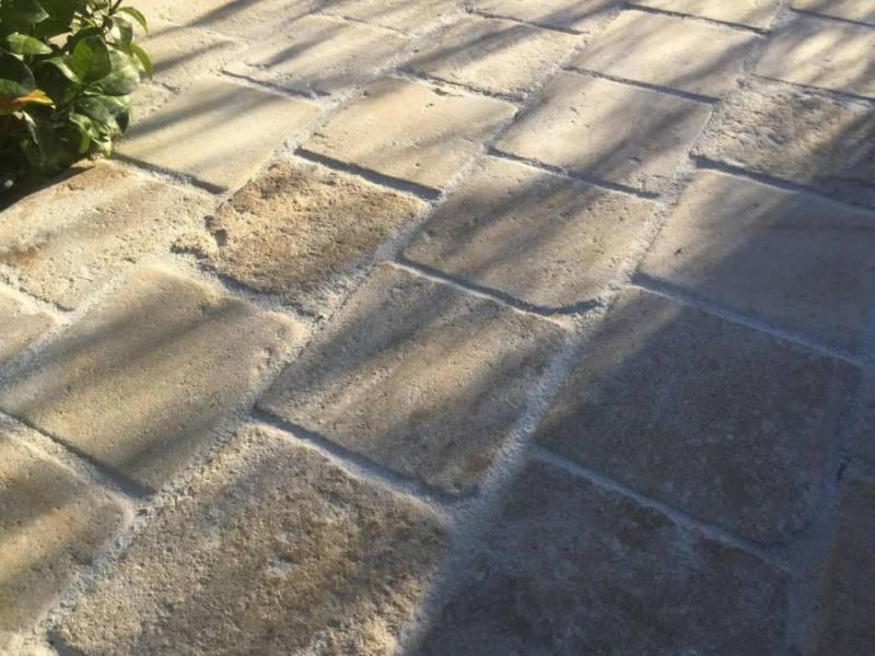 Pierre naturelle du Périgord pour dallage intérieur et extérieur