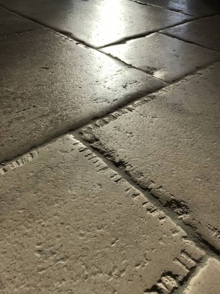 Pierre naturelle au 36 rue de Bourgogne 75007 PARIS