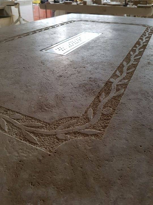 Taille de pierre, marbrerie de bâtiment et décoration à UZES, NIMES, AVIGNON, BORDEAUX