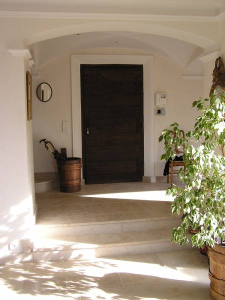 PIERRES NATURELLES DE FRANCE : DALLAGE, PAVÉ, MARGELLE, PAREMENT. FRANCEPIERRE assure une livraison partout en France : de Bordeaux à Metz, de Toulon à Brest.