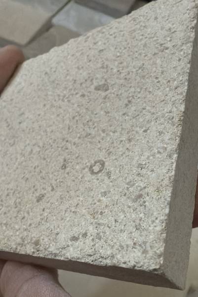 Pierre naturelle de Semond hors IGP – Carrière gérée par Babouillard Éric en Bourgogne-Franche-Comté