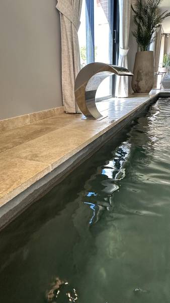 Fabricant Français, Tailleur de Pierre et Négoce de Carrelage Travertin en Pierre Naturelle près de Tarascon, Beaucaire et Saint-Rémy-de-Provence