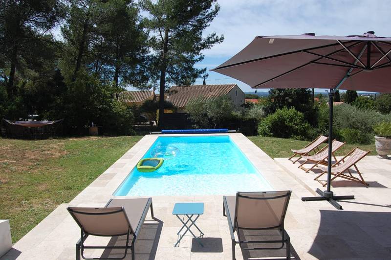 Travertin terrasse. Pierre Naturelle 36 rue de Bourgogne 75007 Paris