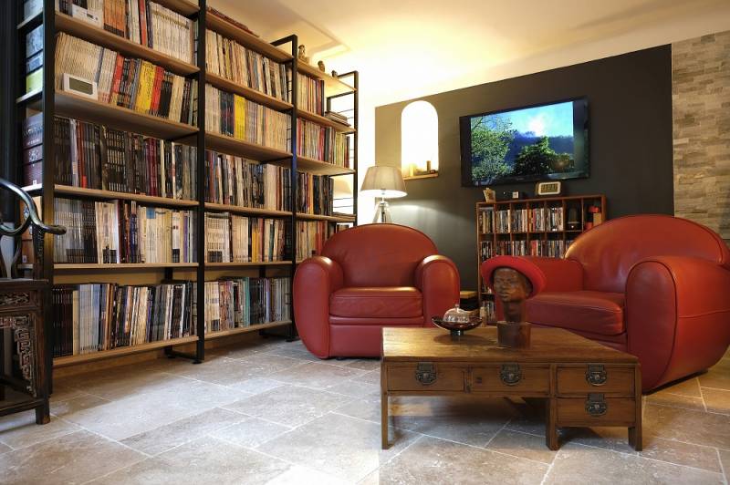 Travertin intérieur en dallage pierre naturelle Nîmes