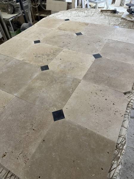 Travertin dallage cabochon sur Paris - Ile-de-France - Région parisienne