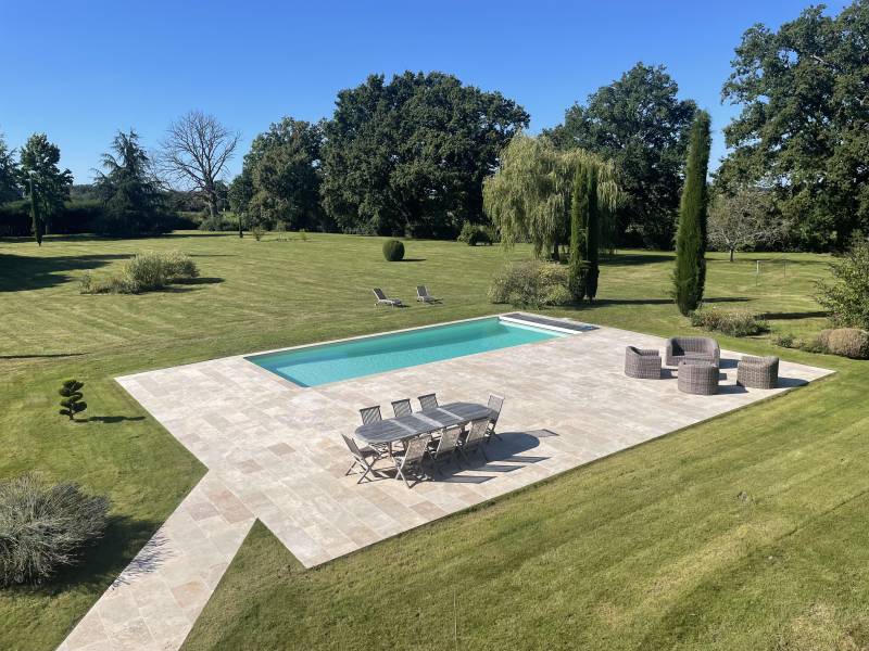 Travertin entre Narbonne et Carcassonne – FRANCEPIERRE, Vente Directe et Fabricant de Pierre Naturelle