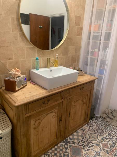 Travertin Pierre Naturelle pour Salle de Bain – Élégance Authentique et Formats Polyvalents