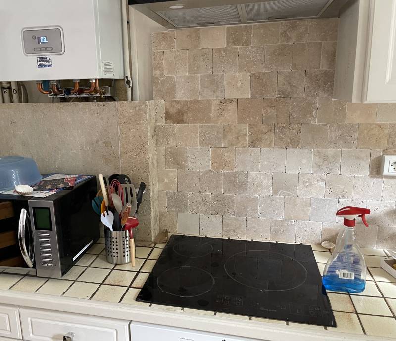 TRAVERTIN BORDEAUX, livraison avec camion hayon.