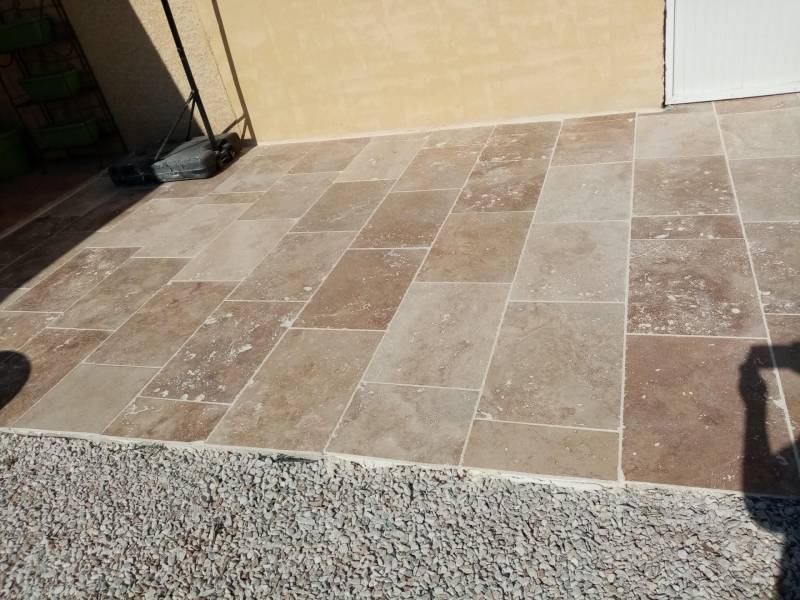 Travertin terrasse. Pierre Naturelle 36 rue de Bourgogne 75007 Paris