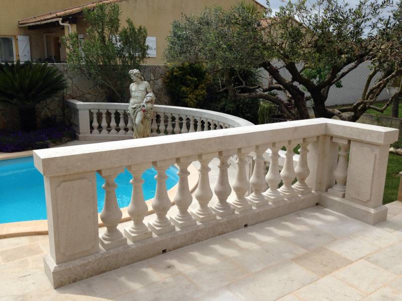 Balustrade, balustre, en pierre naturelle, Montpellier, DIJON